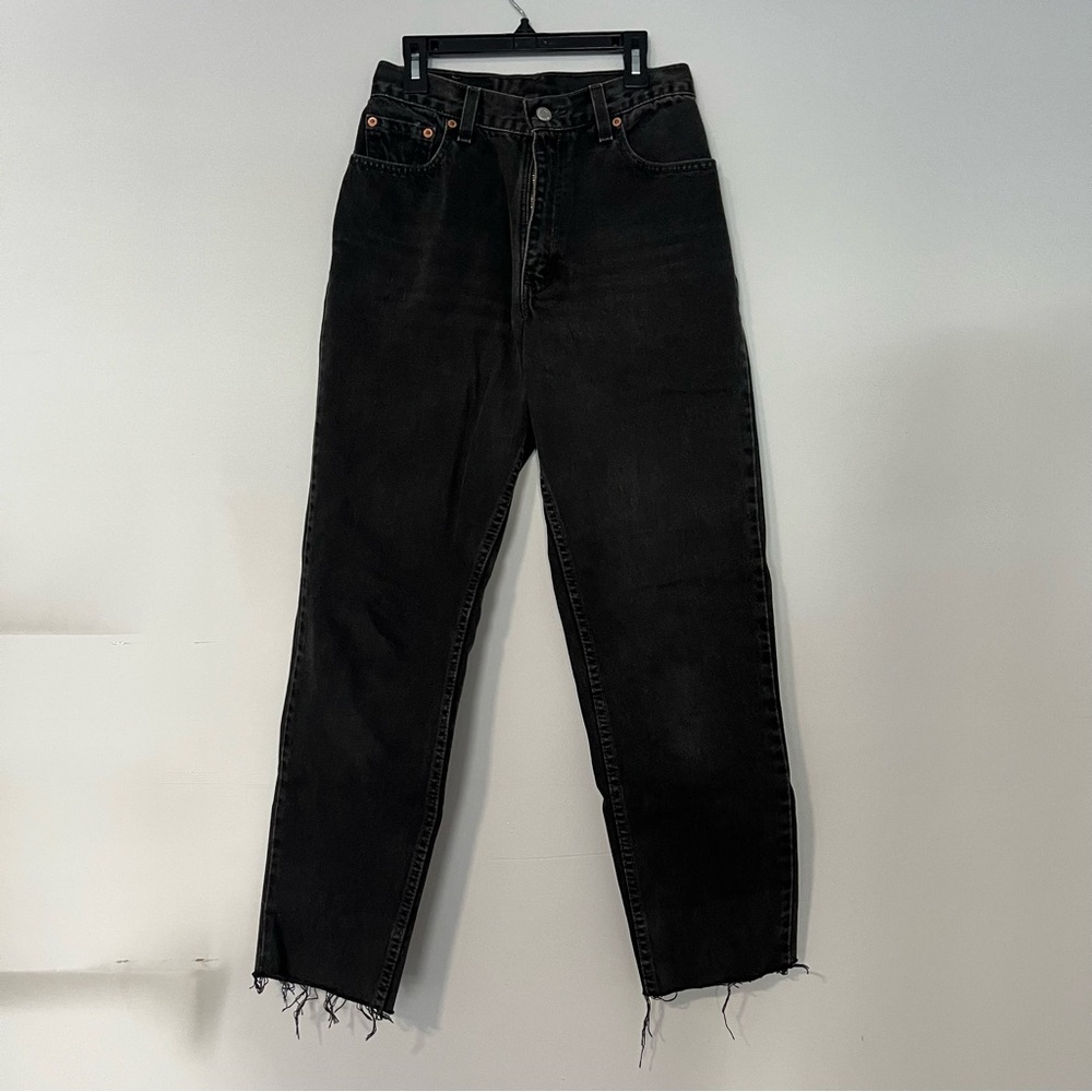 Levi's High Rise Black Jeans with Classic Design